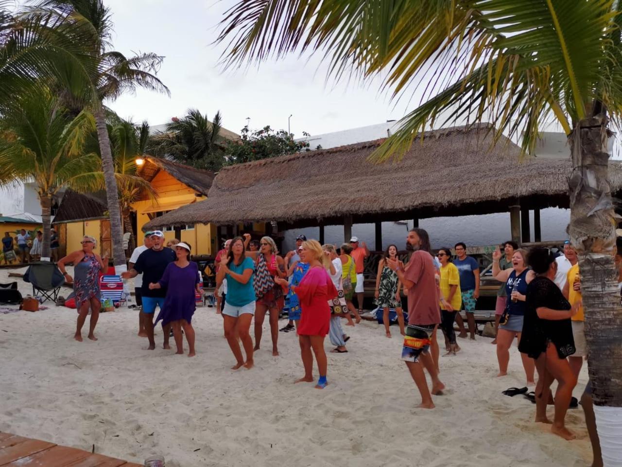 The Diving Lodge Downtown Puerto Morelos Buitenkant foto